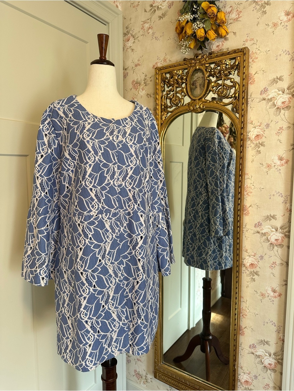 NWT Luii Blue Floral Lace Bell Sleeve L Jacket Large Wedding Timeless Chic